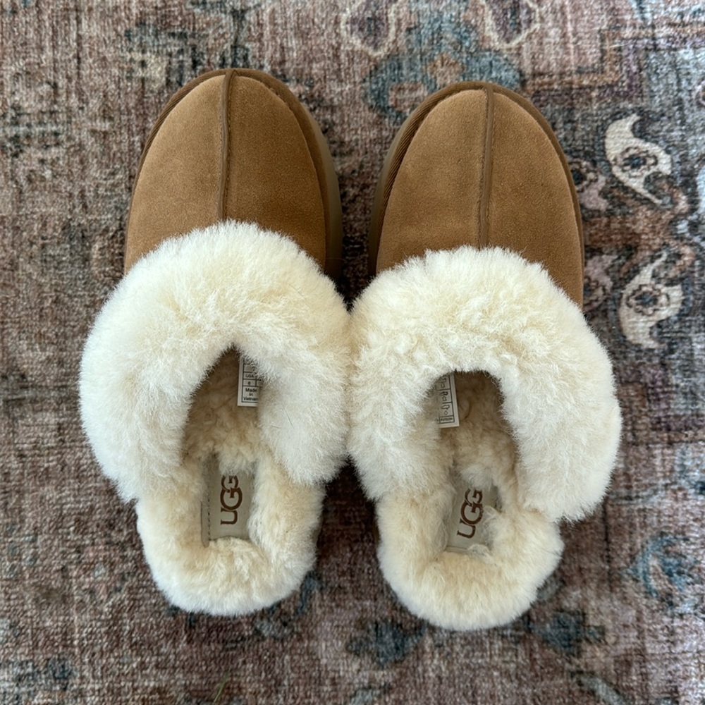 UGG Women's Disquette Slipper Size 6